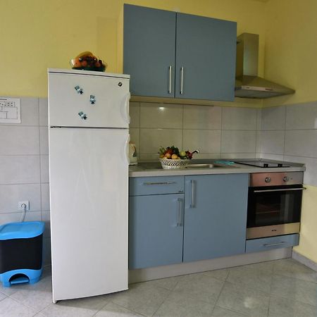 Apartmani Natasa Nino Jezera, Murter Camera foto