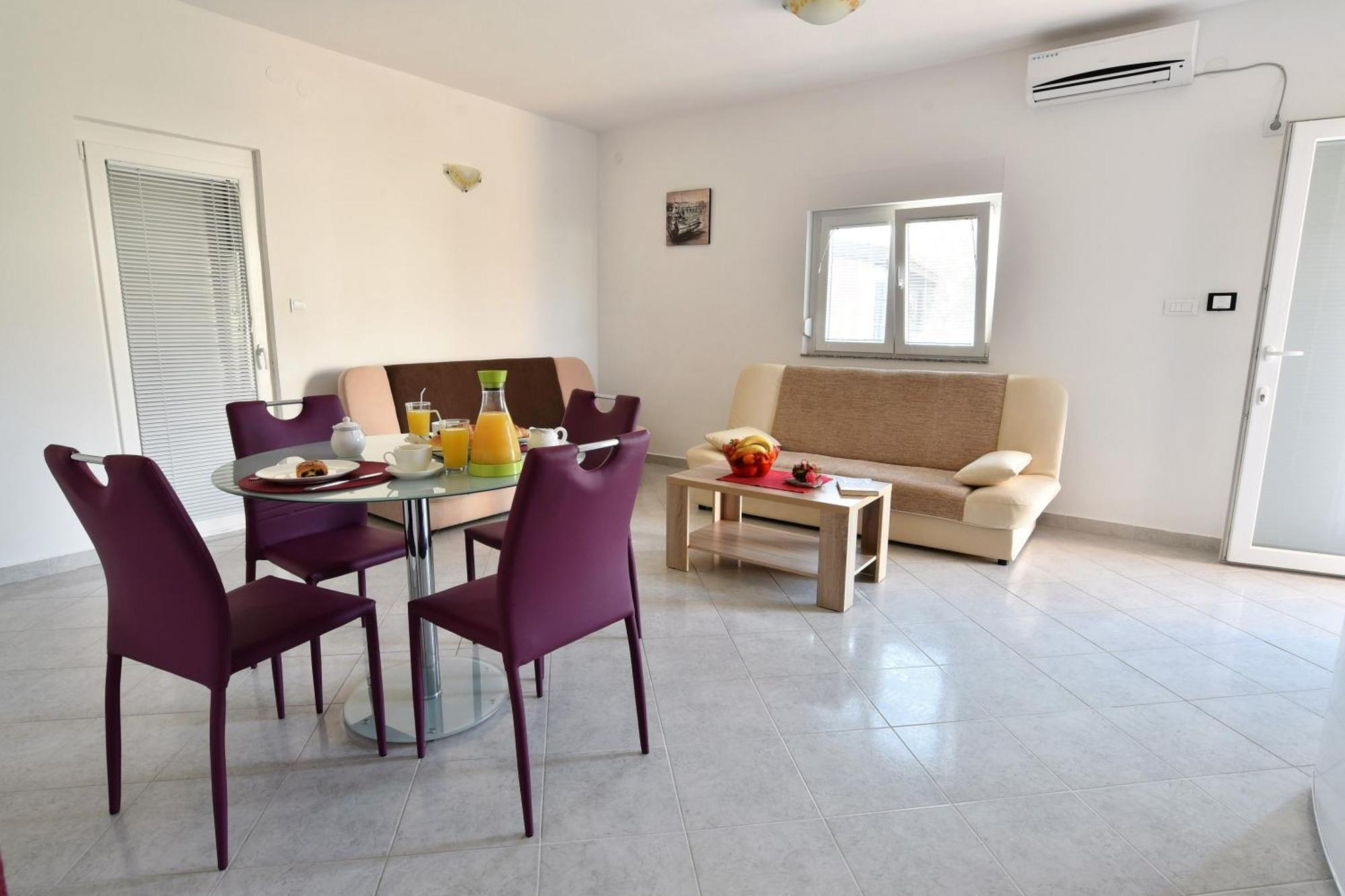 Apartmani Natasa Nino Jezera, Murter Camera foto