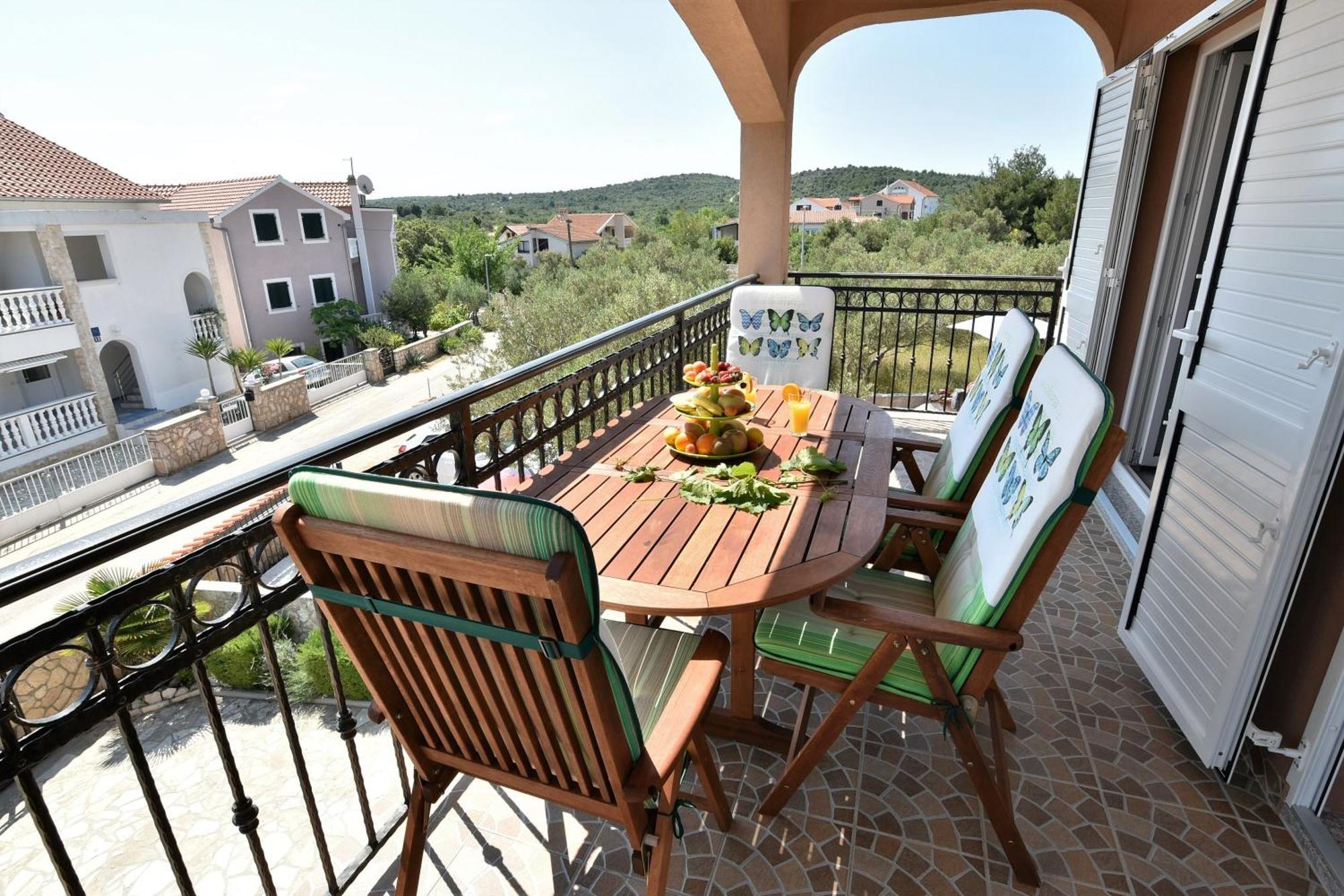 Apartmani Natasa Nino Jezera, Murter Camera foto