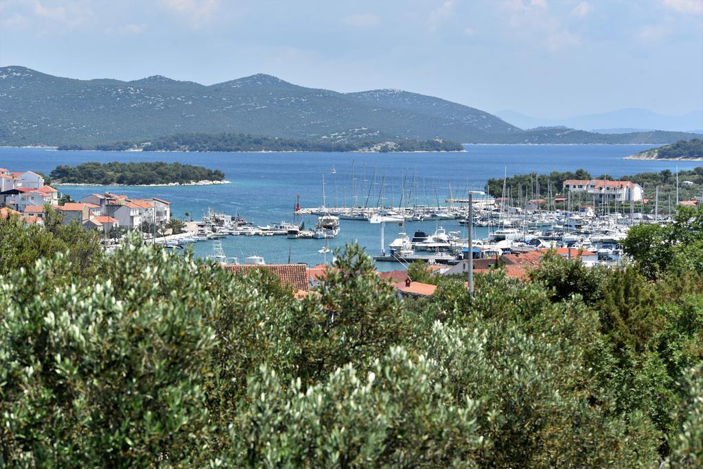 Apartmani Natasa Nino Jezera, Murter Esterno foto